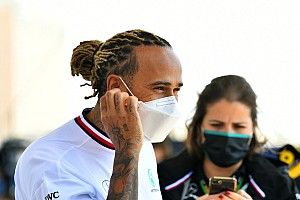 Hamilton 'not too stressed' by Mercedes' struggles with 2022 F1 car