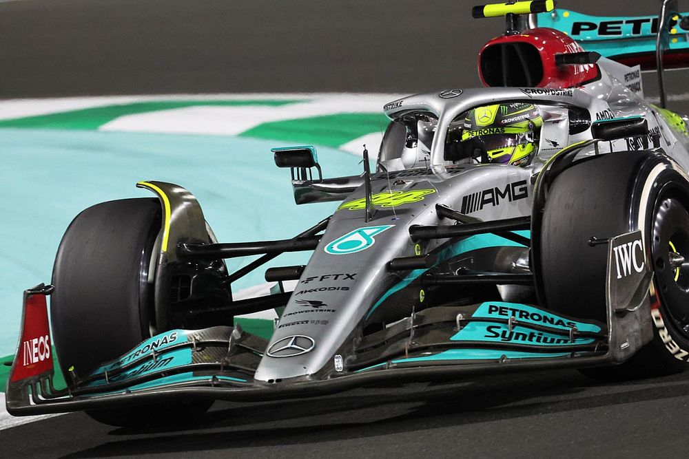 Ralf Schumacher heeft hoop op negende titel voor Mercedes al opgegeven