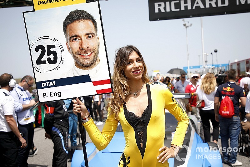 Konfusion bei Eng: Wegen Gridgirl beinahe auf falschem Startplatz!