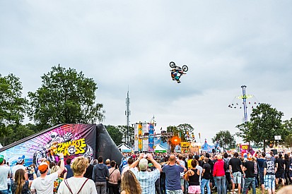 Festivalbezoekers Zwarte Cross maken kans op tandembackflip