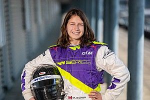 Победа во внезачетной гонке W Series позволила 18-летней канадке узнать вкус шампанского