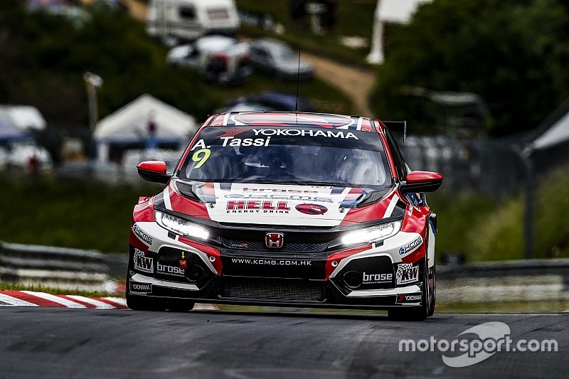 Anche Tassi ci casca con il "Code 60": perso il terzo posto per Gara 2 al Nordschleife