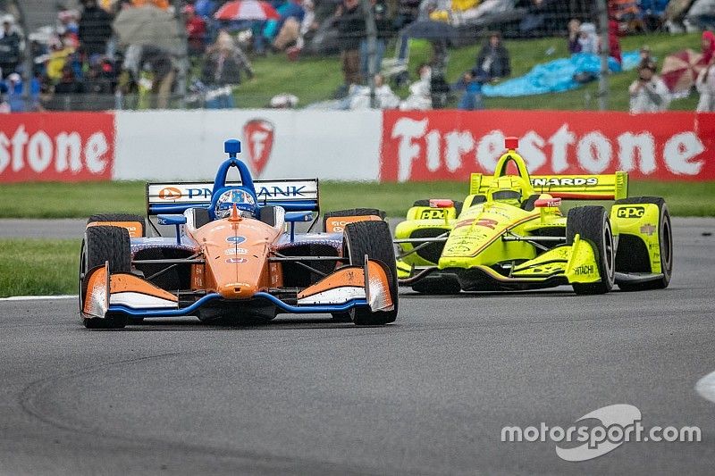 Scott Dixon, Chip Ganassi Racing Honda, Simon Pagenaud, Team Penske Chevrolet