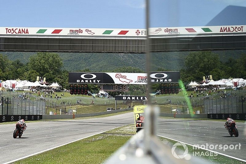 Márquez tampoco da opción en el warm up
