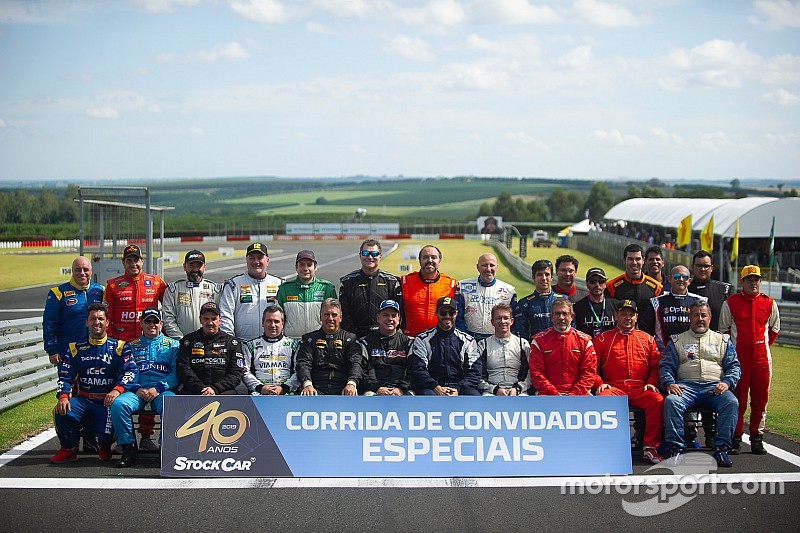 VÍDEO: Confira as grandes lendas da Stock Car em evento que marcou os 40 anos da categoria
