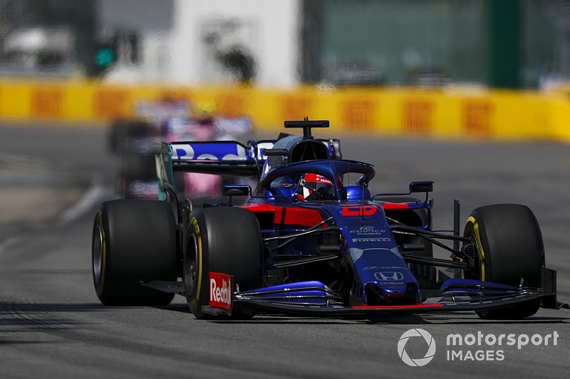 Buxton: Kvyat, Red Bull koltuğunu hak ediyor