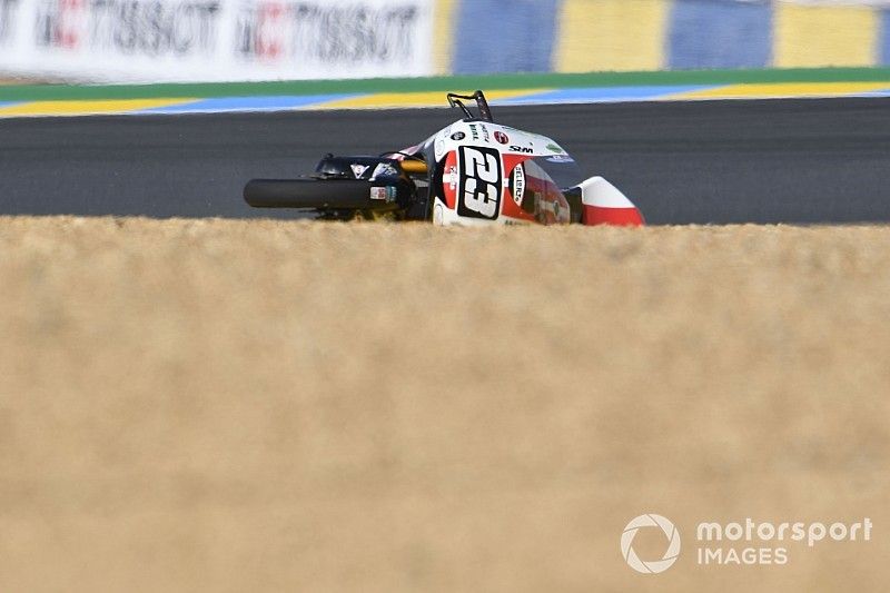 VÍDEO: Acidente assustador marca o dia na Moto3