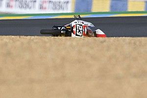VÍDEO: Acidente assustador marca o dia na Moto3