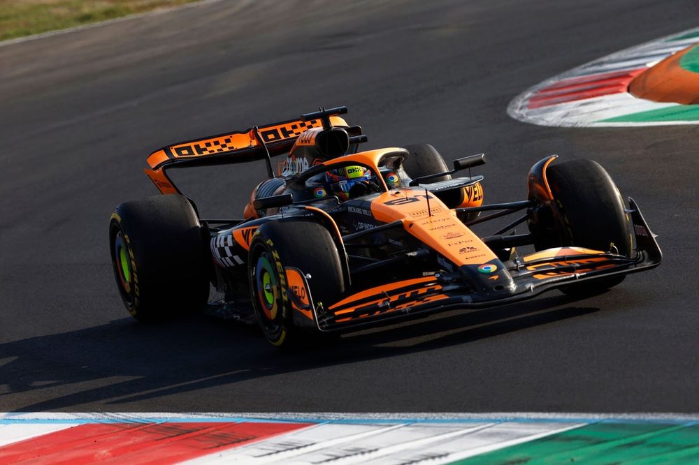 Oscar Piastri, McLaren MCL38 