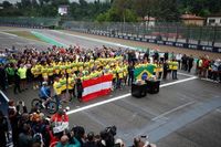 Los pilotos de F1 homenajean a Senna y Ratzenberger en Imola