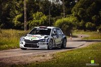 Dziewięć odcink&oacute;w na obczyźnie