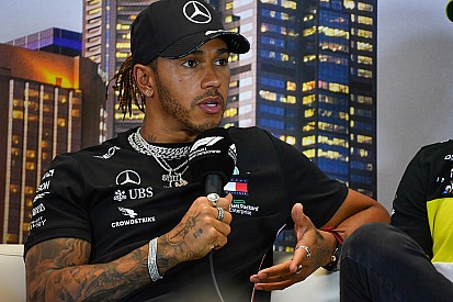 Lewis Hamilton szívesen zenélne visszavonulása után, és Billie Eilisht nagyszerű embernek tartja