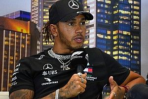 Hamilton : "C'est choquant" que la F1 continue