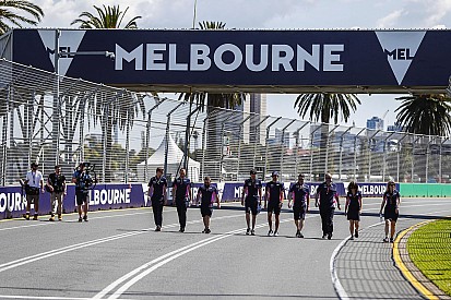 F1 could have "raced safely" in Australia, says Szafnauer