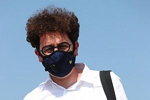 Binotto: "Vettel sezon sonuna kadar takımda kalacak"