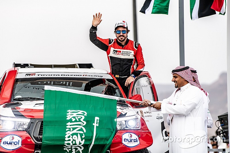Alonso, Verstappen'i seyretmekten zevk alıyor