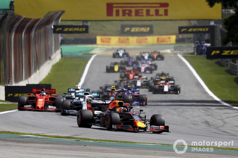 Max Verstappen, Red Bull Racing RB15 leads Lewis Hamilton, Mercedes AMG F1 W10 and Sebastian Vettel, Ferrari SF90 at the start of the race