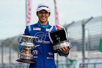 Igor Fraga d&aacute; show, brilha na Nova Zel&acirc;ndia e conquista t&iacute;tulo da Toyota Racing Series