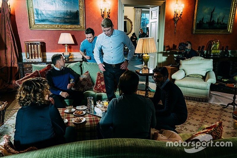 Сценарист фильма «Сенна» представляет новую картину «Герои» на «Моторспорт ТВ»
