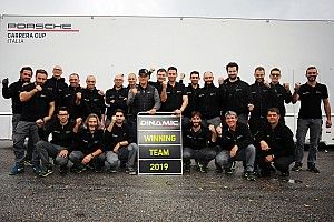 Carrera Cup Italia, anche Dinamic Motorsport in festa a Monza