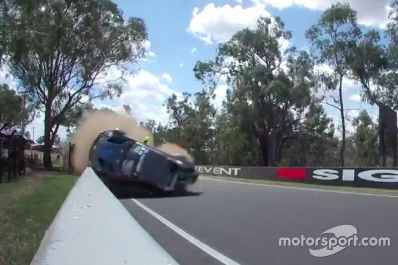 Vídeos: tres accidentes espectaculares en Bathurst