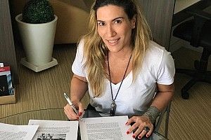Ex-namorada de Senna lança livro e revela “extrema solidão” de piloto brasileiro