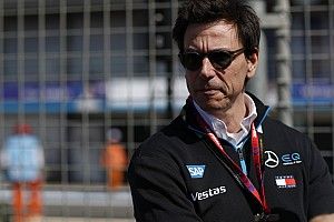 Wolff “growing as a human being” during F1 break