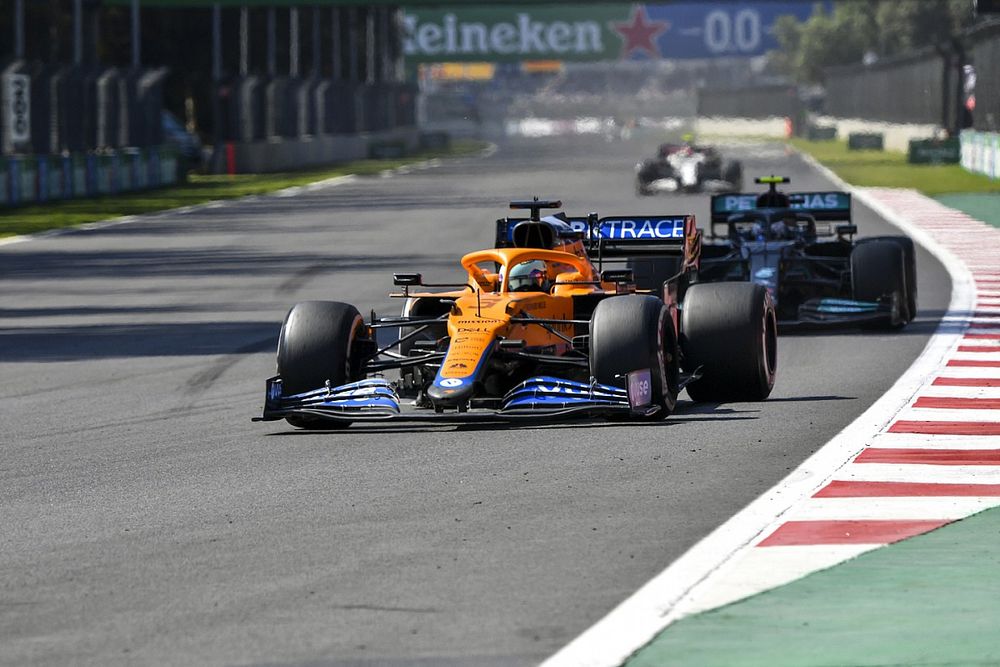Ricciardo: "Bottas ile mücadelem acımı arttırdı!"