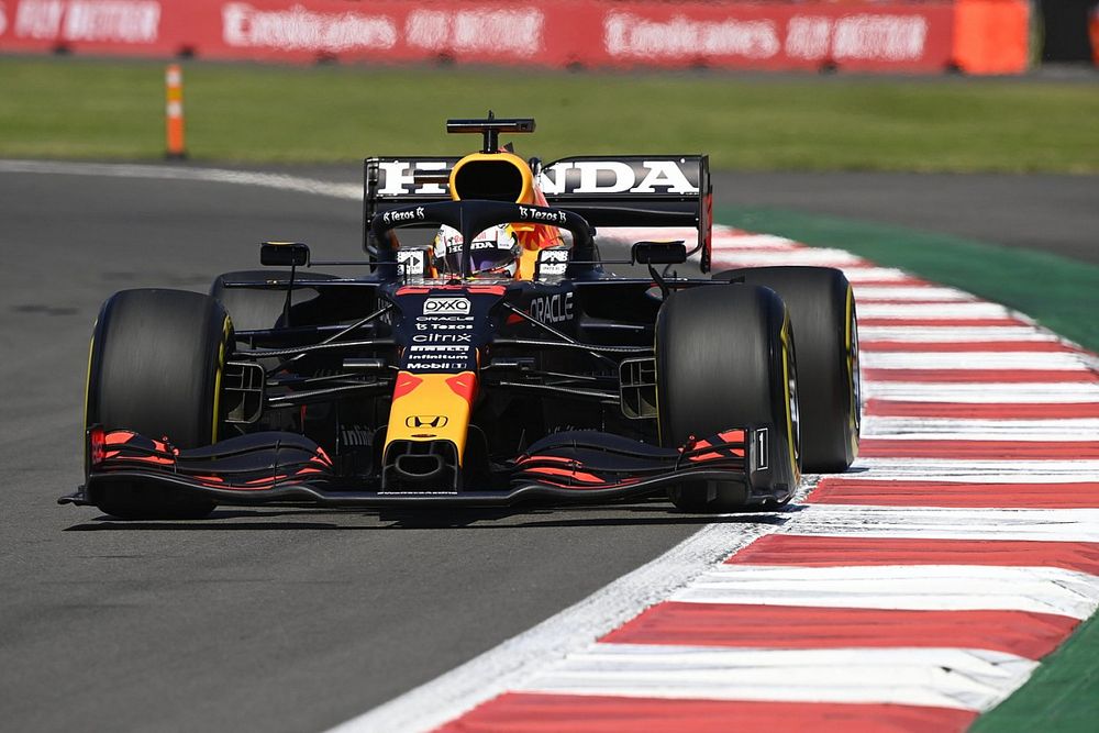 Verstappen: "İşler bizim için iyi gözüküyor"