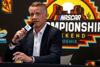 NASCAR no "negociará en los medios sobre los espacios chárter" en medio de litigio