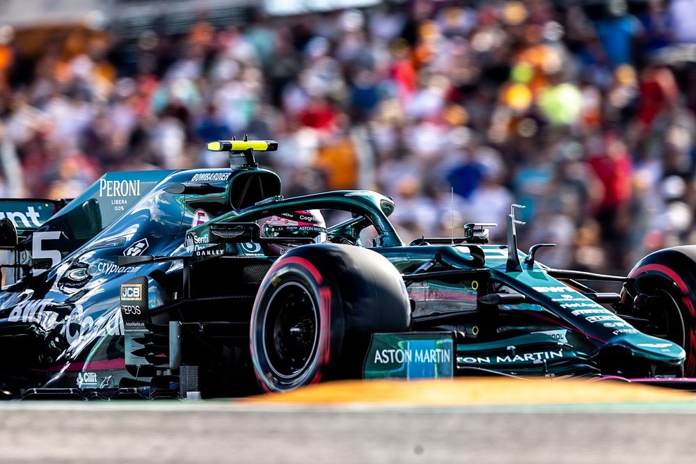 A trükkös időmérős csata, amit Vettel nyert a 12. helyével