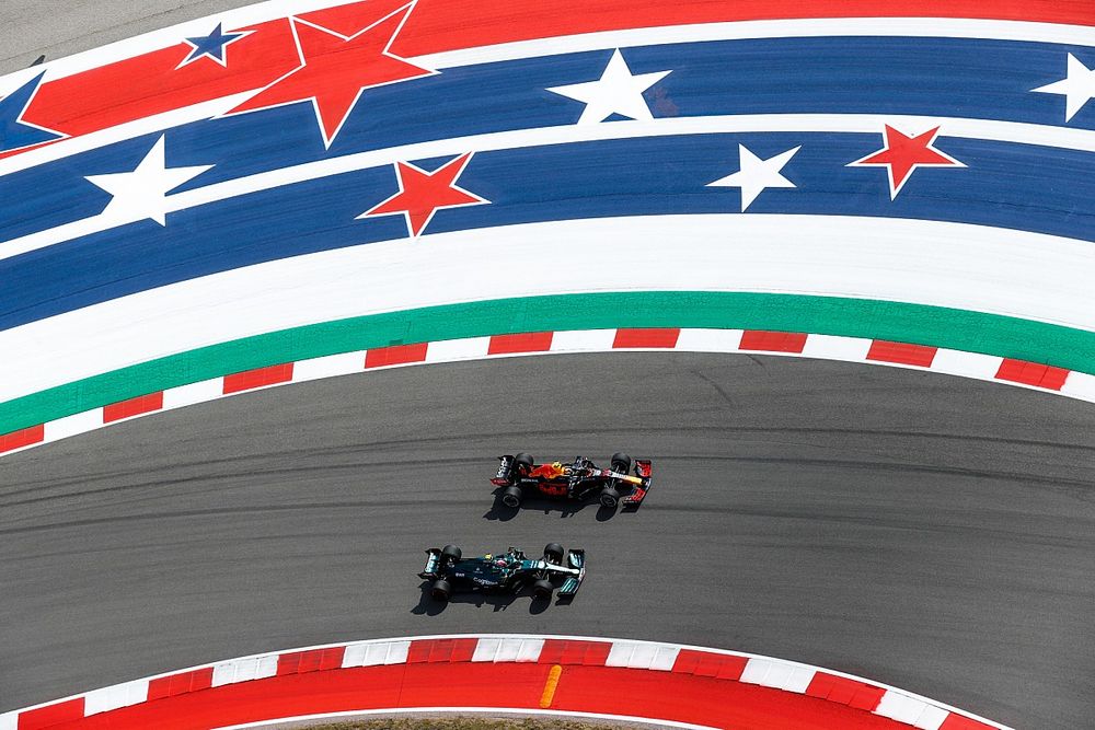 Pérez lidera una FP2 con polémica Hamilton-Verstappen y accidente de Alonso