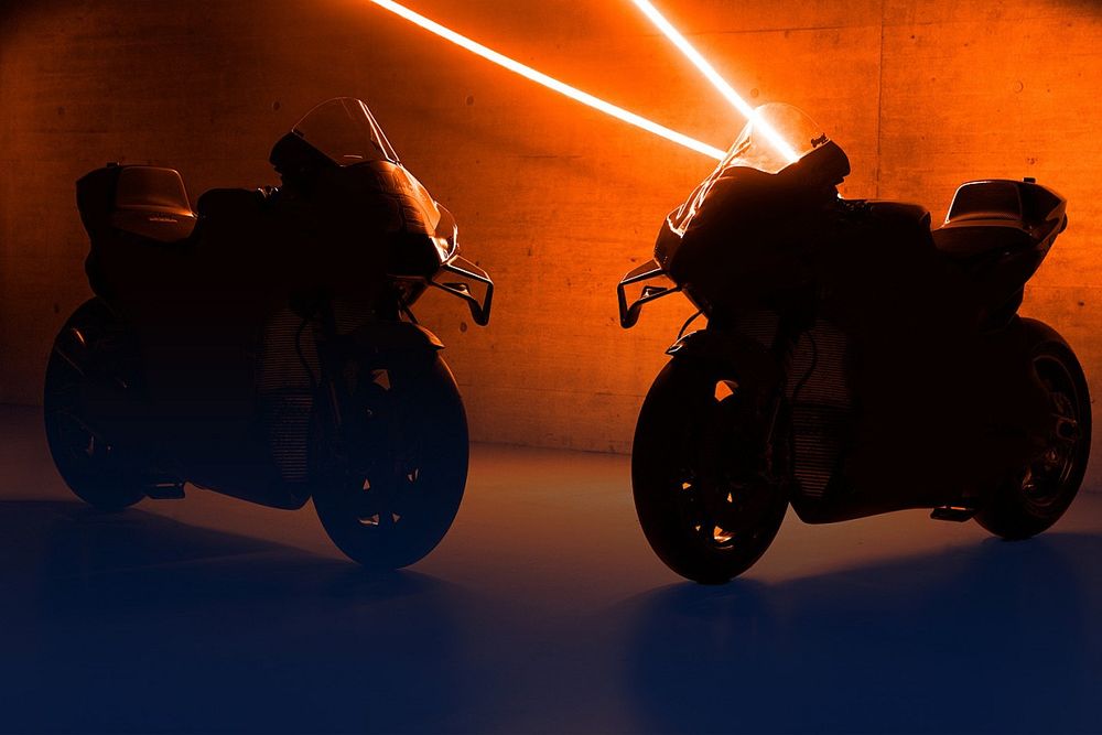 Ekkor mutatja be motorját a Red Bull KTM és a Tech3