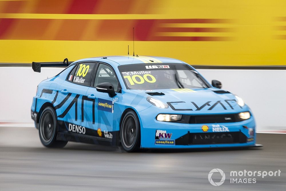 WTCR | Yvan Muller vola in Pole per Gara 2 a Sochi