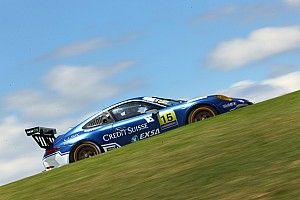 Porsche Cup: Leo Sanchez conquista top-10 na preliminar da F1