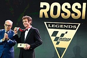 バレンティーノ・ロッシ、“生ける伝説“が正式にMotoGP殿堂入りへ! 「長いキャリアは常に喜びに満ち溢れていた」