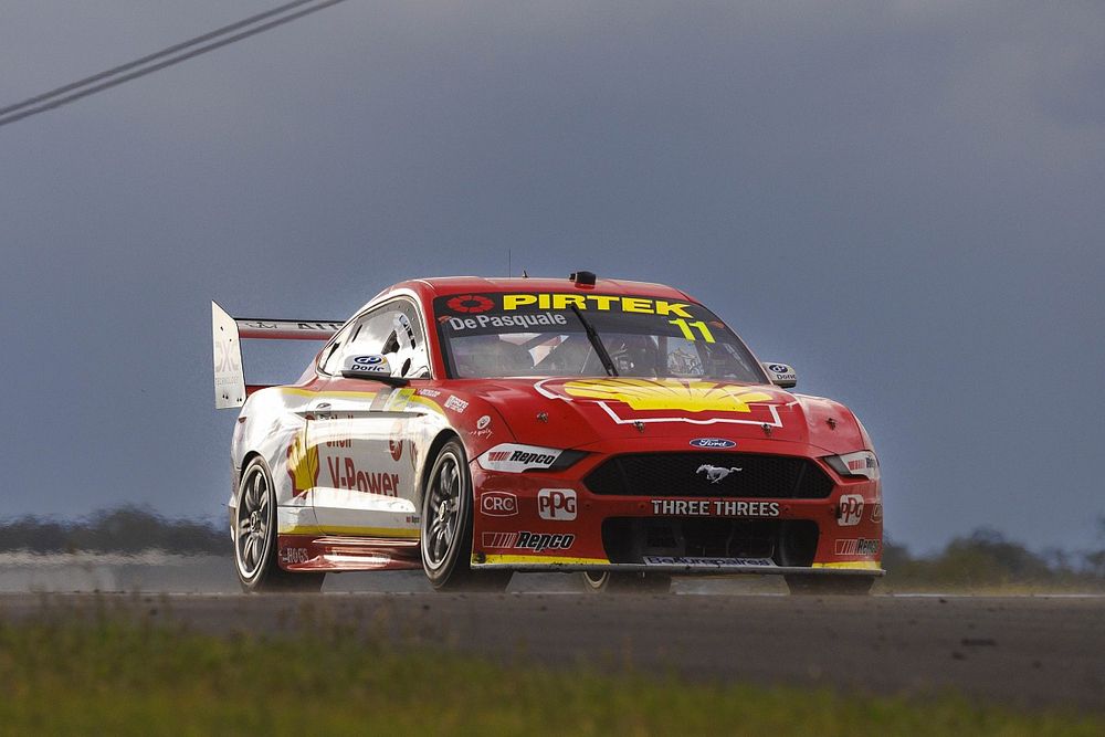 Sydney Supercars: De Pasquale streaks to provisional pole