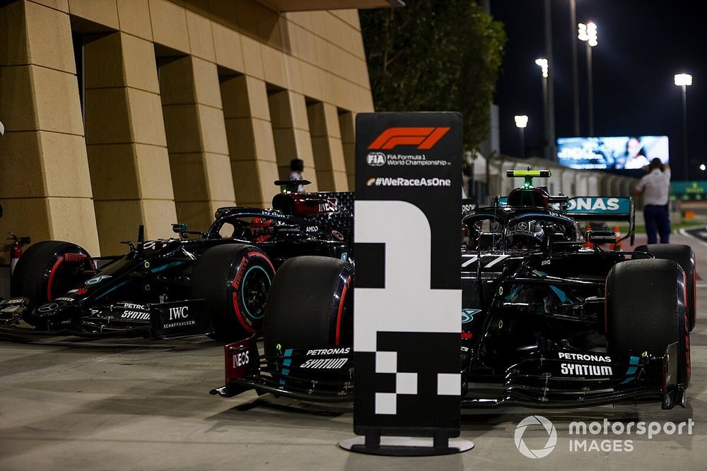 Pole Sitter Valtteri Bottas, Mercedes F1 W11 and George Russell, Mercedes F1 W11 in Pietro Fittipaldi, Haas VF-20 