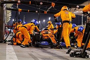 McLaren avisa a Sainz: "No puede estar con Ferrari en Abu Dhabi"