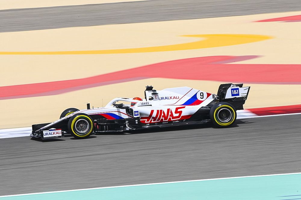Uji Downforce, Mazepin Hampir Tabrak Giovinazzi