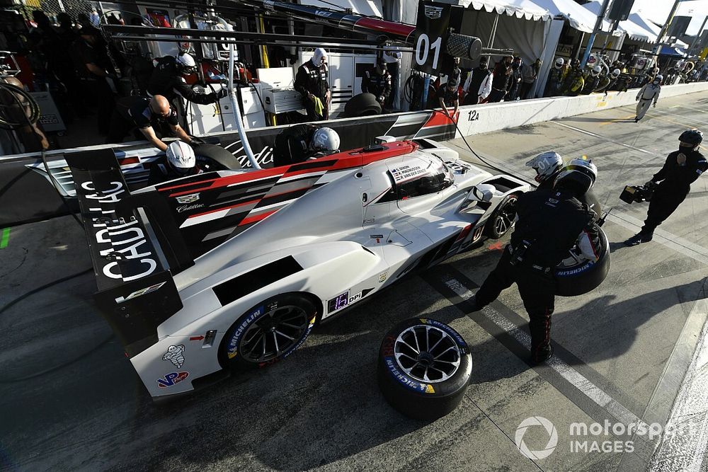 #01 Cadillac Chip Ganassi Racing Cadillac DPi, DPi: Pit Stop, Scott Dixon, Renger van der Zande, Kevin Magnussen