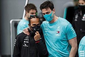 Wolff: Tidak Ada Kontrak Tiga Tahun untuk Hamilton