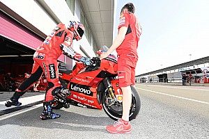 Michele Pirro Mulai Tes Ducati Desmosedici GP22