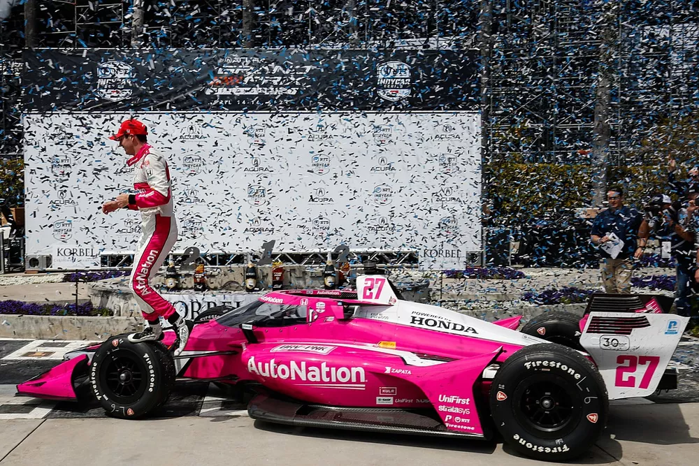 Ganador Kyle Kirkwood, Andretti Autosport Honda, Victory Lane 