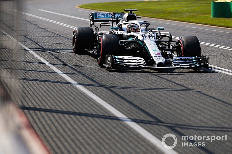 Hamilton bate recorde e faz a pole do GP da Austrália de Fórmula 1