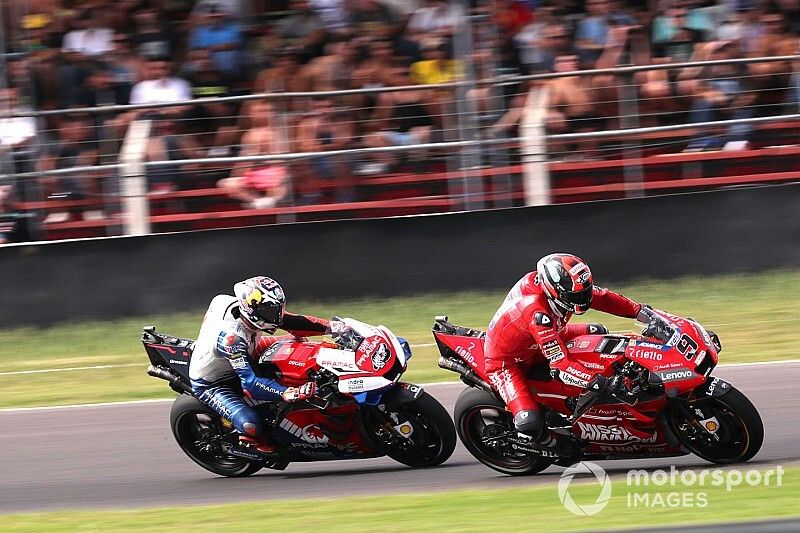Petrucci et Miller démentent les rumeurs sur leur échange de poste