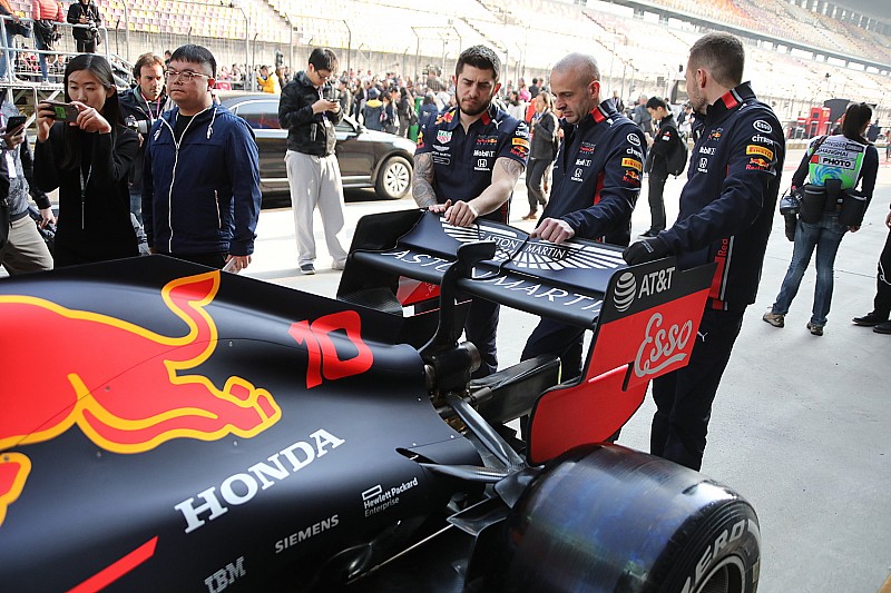 Red Bull: nelle prove libere due ali posteriori diverse per Verstappen e Gasly