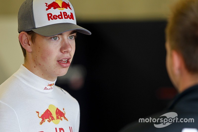 Чемпиона Ф4 Версхора исключили из программы Red Bull Junior