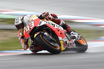 Brno MotoGP: Kırmızı bayraklı üçüncü seansta Marquez lider