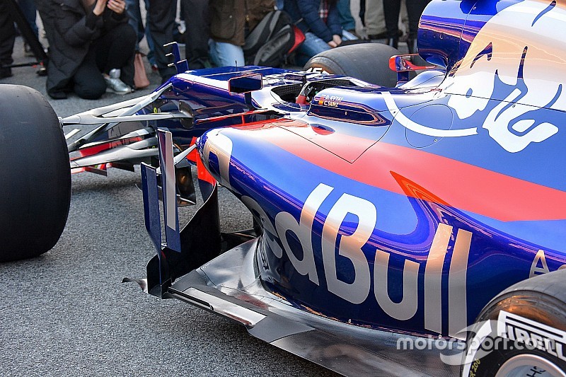 Gallery: F1 2017 Toro Rosso STR12 in full detail
